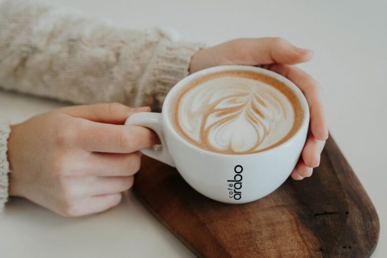 Esplendor auge Preservativo Cuánta cafeína tiene una taza de café | Café Arabo